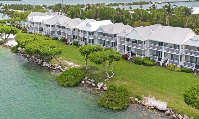 Duck Key Villa | Explore Villa 5027 on Duck Key with Boat Slip & Pool