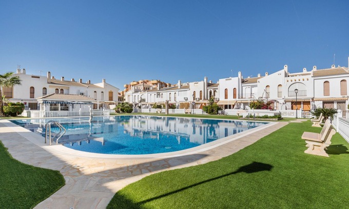 Puerto de Mazarron Apartment | Villa '53 Luz Bahia': Oceanfront Retreat with Pool & Garden
