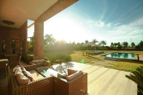 Annakhil Villa | Elegant Villa with 7 Bedrooms, Pool & Pet-Friendly Amenities