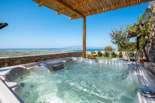 Naxos Town Apartment | Oceanfront Villa-7Days: Pet Friendly with 10/10 Guest Rating