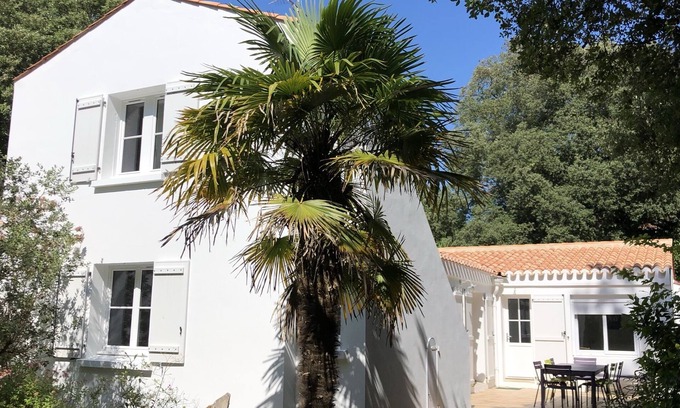 Noirmoutier-en-l'Ile Villa | Exceptional Villa for 8-10 Guests in Noirmoutier-en-l'île