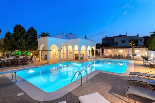 Santa Eulalia del Rio Villa | Relaxing Casa Cigala: 8 Bedrooms with Oceanfront Views
