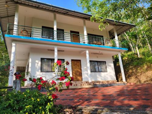 Devikolam Villa | Villa Abu Sulthan - Garden Farm House: Pet Friendly Escape