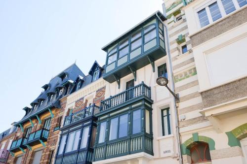 Mers-les-Bains Apartment | Villa Adèle: Oceanfront Apartment with Gorgeous Sea Views