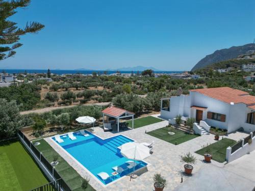 Kefalos House | Villa Aelia: Guest Rated 9.2 with Family & Pet Amenities