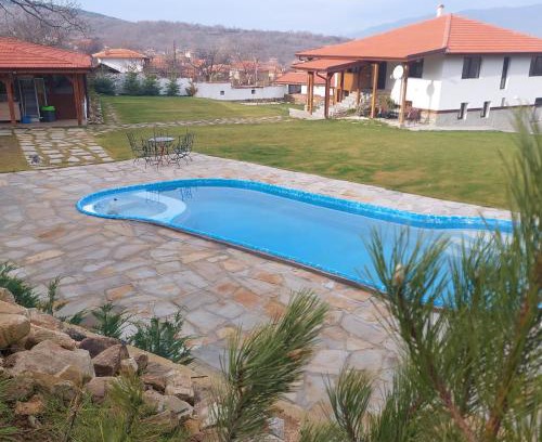 Nikolaevo House | Villa Agapi: Family-Friendly Retreat with Pool & Hot Tub