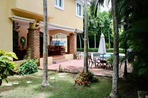 Guayacanes Villa | Villa Guavaberry: Relax by the Pool in Juan Dolio