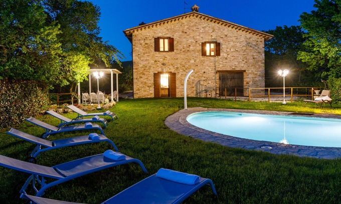 Piandimeleto Villa | Relaxing Villa Agostini 10 with Pool and Spa Amenities