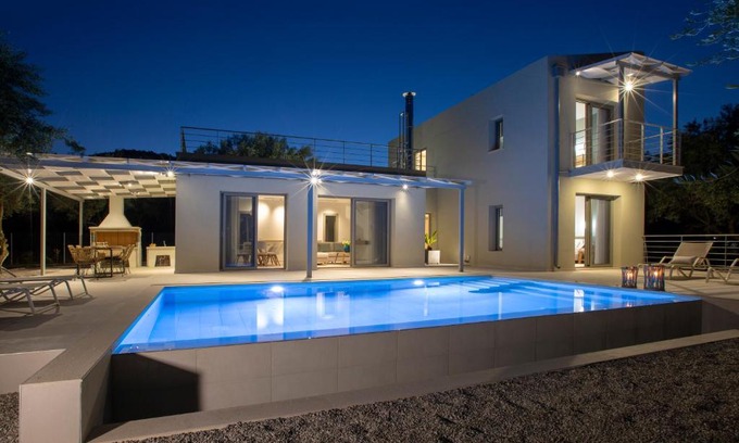 Nikiana Villa | Villa Agrielia: 4-Star Oceanfront Retreat with Pool