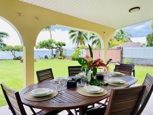 Taiarapu-Est Villa | Villa Ahui Tautira with private lagoon access