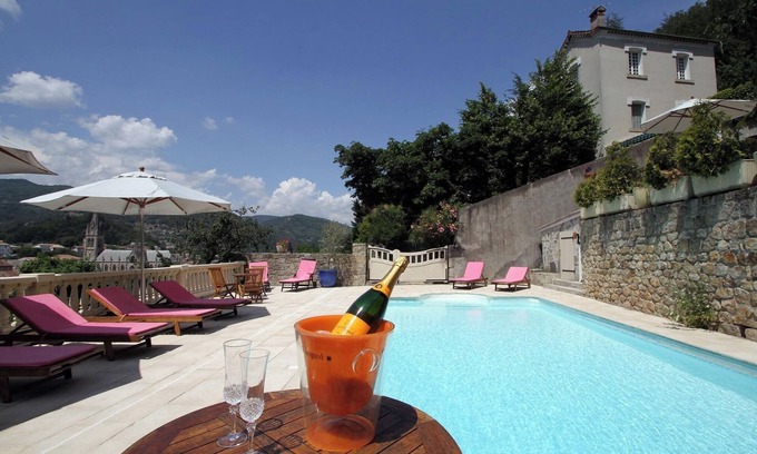 Vals-les-Bains House | Villa Aimee: Family-Friendly Retreat with Pool & Spa
