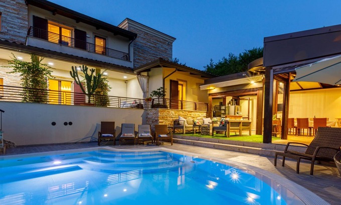 Rimini Villa | Villa Alais 8: Relaxing Retreat with Private Pool & Spa