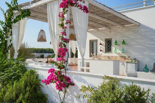 Marina di Lizzano Villa | Villa Alba Beach House: 4-Star Oceanfront Retreat