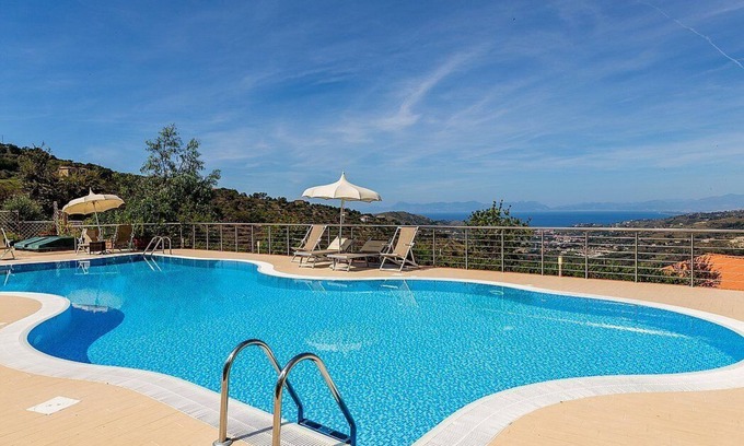 Laureana Cilento House | Villa Albatros D: Cozy Cottage with Pool and Free Wi-Fi