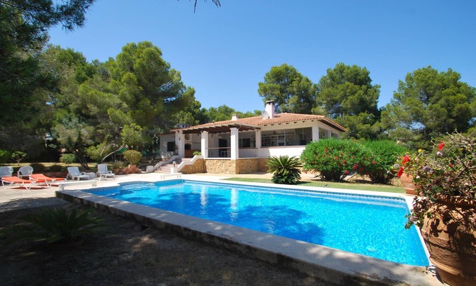 L'Alfas del Pi Villa | Villa Alguers: Exceptional Stay with Pool and Spa Amenities
