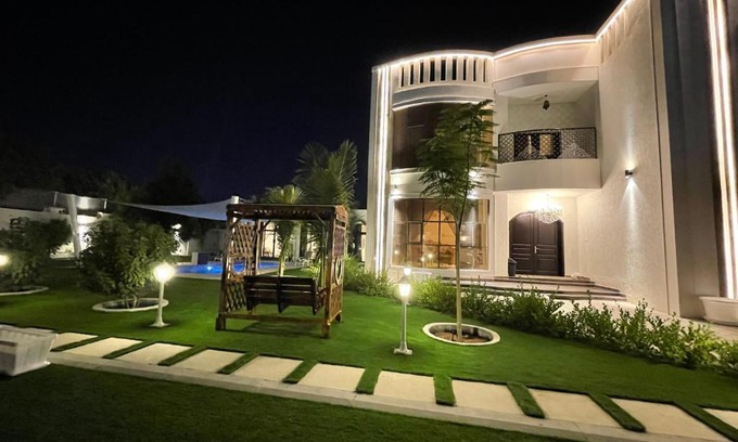 Dibba Villa | Oceanfront Alhawameir Resort with Pool & Breakfast Included