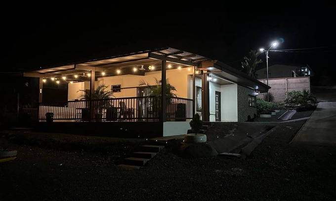 Rio Cuarto de Grecia Villa | Villa Ali Rio Cuarto: Fully Equipped Near Laguna