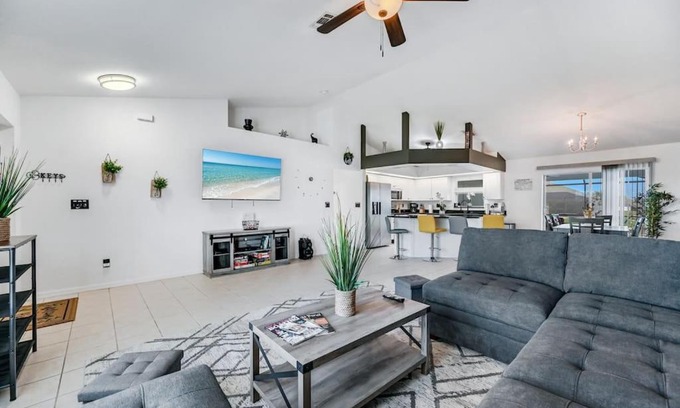Trafalgar Villa | Oceanfront Villa Alissa: 4-Star Perfection, Guest Rated 10/10