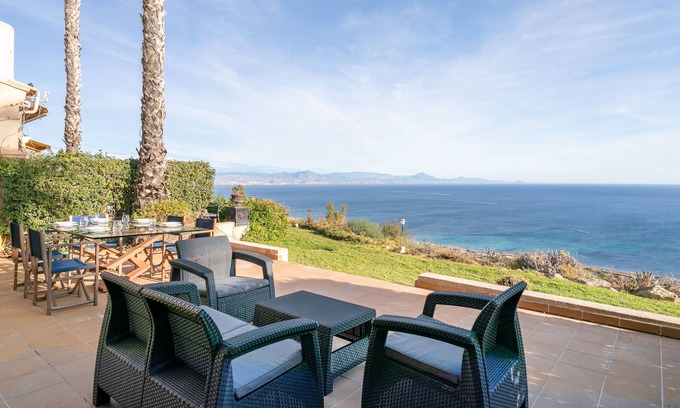 Gran Alacant Villa | Villa 'Almela's' with Ocean View, Pool and Spa Amenities