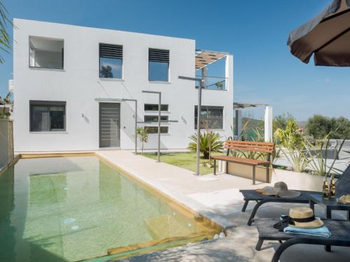 Skines Villa | Oceanfront Villa Alyona: Guest Rated 9.8 with Pool Access