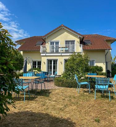 Geisenheim Villa | Villa am Weinberg mit Garten großzügig und exklusiv