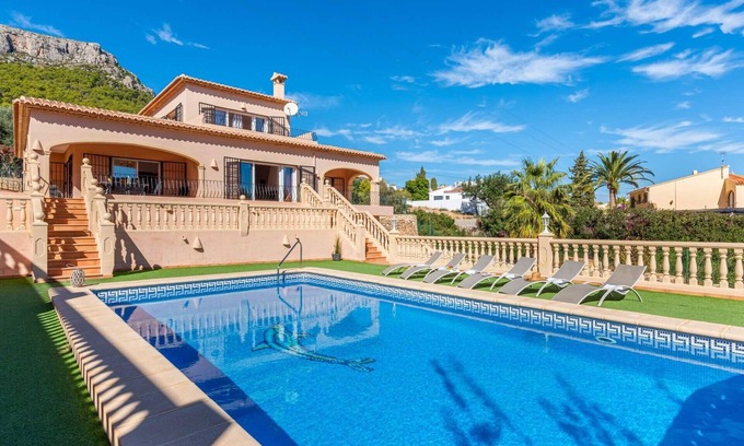 Calpe Villa | Villa Amanda - Pet-Friendly Oasis with Oceanfront Views
