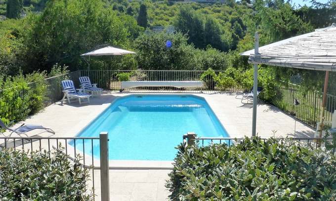 Reillanne Villa | Villa Amande: Idyllic Retreat in Historic Reillanne, Provence