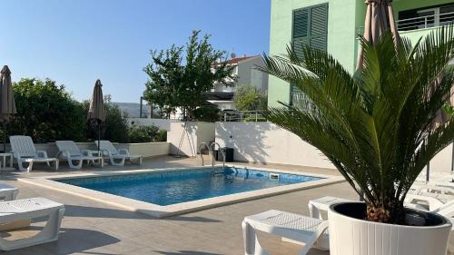 Okrug Gornji Apartment | Villa Amaris - Apartments with sea view & heated swimming pool at Čiovo