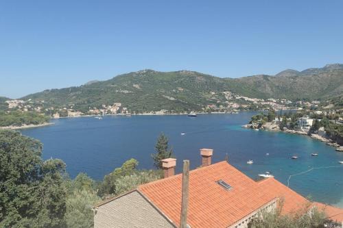 Stikovica House | Villa AMICA: 4-Star Family-Friendly Retreat with Top Reviews