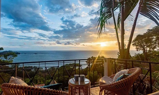 Dominicalito Villa | Villa Amor del Mar: Ocean & Jungle Views Await You