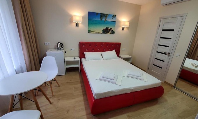 Berdyansk House | Villa Amore: Family-Friendly Retreat with Kitchen Amenities