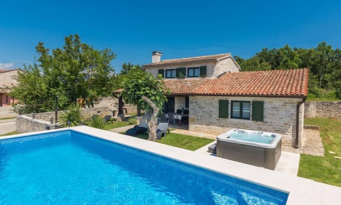 Kanfanar House | Experience Villa Ana Rita: Oceanfront Retreat with Pool