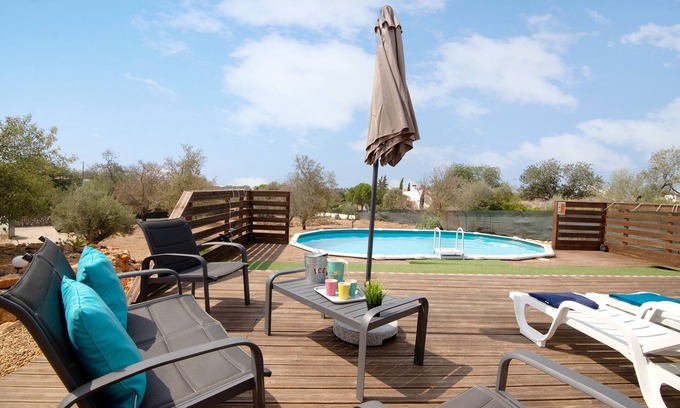 Paraiso Villa | Villa Anália: Scenic Mountain Views, Pool & Pet-Friendly Stay