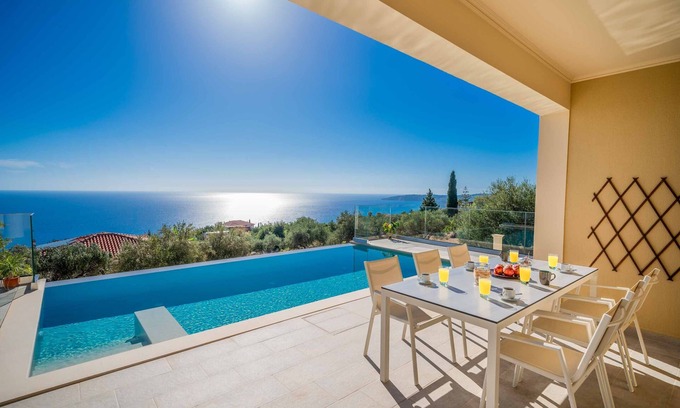 Vlachata Villa | Villa Andriana - Cozy Three Bedroom Villa with Pool