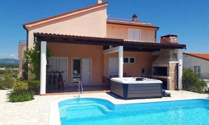 Murter Villa | Experience Villa Anfiteatro Adriatico with Pool & Family Amenities