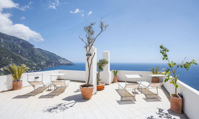 Positano House | Villa Anfitrite: Top-Rated Spa Retreat with Family Amenities