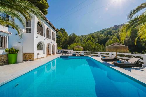 Teulada Villa | Villa Angeles Blanco: Family-Friendly Retreat with Pool