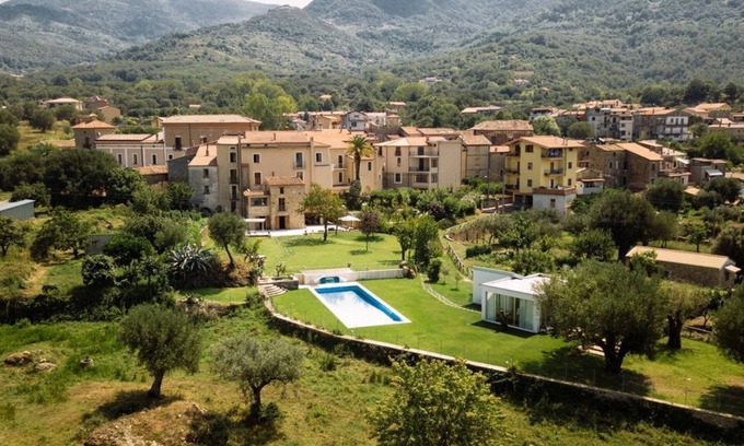 Vallo della Lucania Villa | Villa Angelico: Spacious Six-Bedroom Retreat with Pool