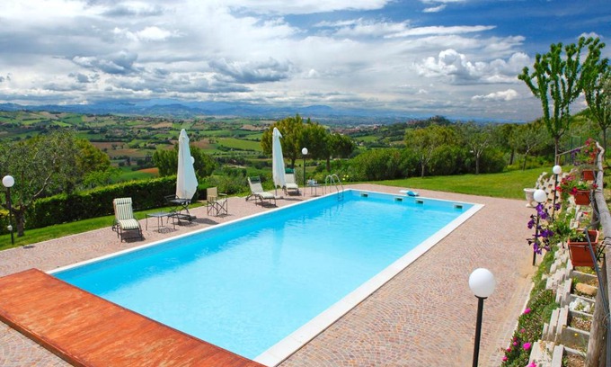 Granarola Villa | Relax at Villa Angelina: 4-Star Stay with Pool & Hot Tub