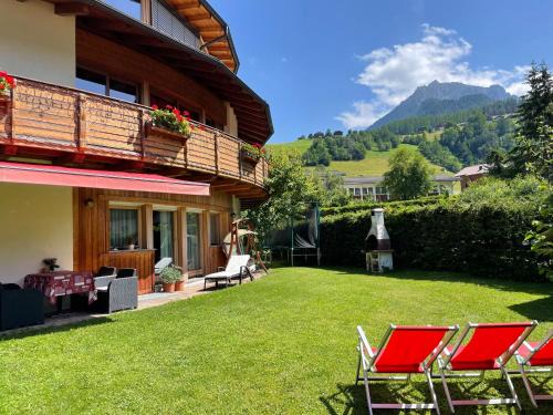 Mareo Apartment | Elegant Villa Anita: Pet Friendly with Ocean Views