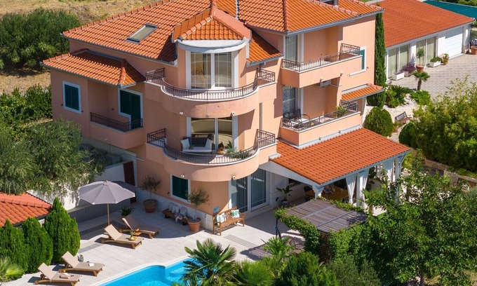 Mravince Villa | Villa Anita: Private Pool, Gym & Breathtaking Sea Views