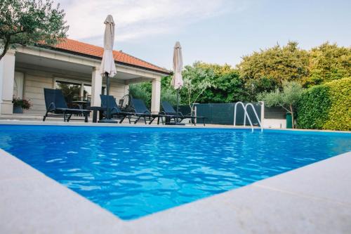 Ljubuski Villa | Villa Antonija: Pet-Friendly Retreat with Oceanfront Views