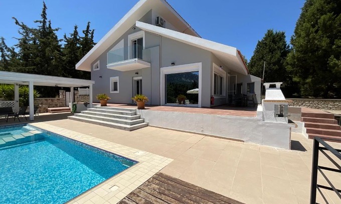 Maritsa Villa | Relax at Villa Aphrodite Rhodes with Oceanfront Amenities