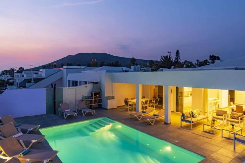 Playa Blanca Villa | Villa Aqualava 2: Family-Friendly Retreat with Pool
