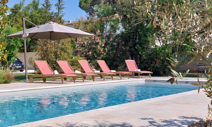 St.-Remy-de-Provence Villa | Villa Art-Déco: Relax by the Pool Near Saint-Rémy Center