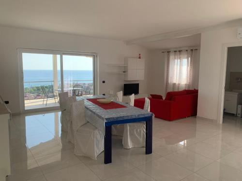 Pietrapaola Apartment | Beautiful Sea View Retreat with Parking for Families