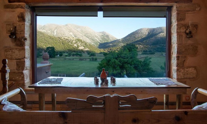 Askifou Villa | Guest Rated 9.9: Villa Archontiko in Askifou Sfakia