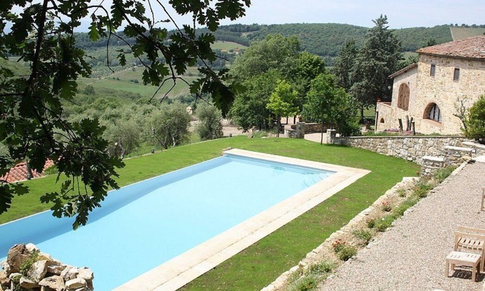 Castellina in Chianti House | Inviting Villa Arnica A: Tuscan Retreat with Pool & Free Wi-Fi