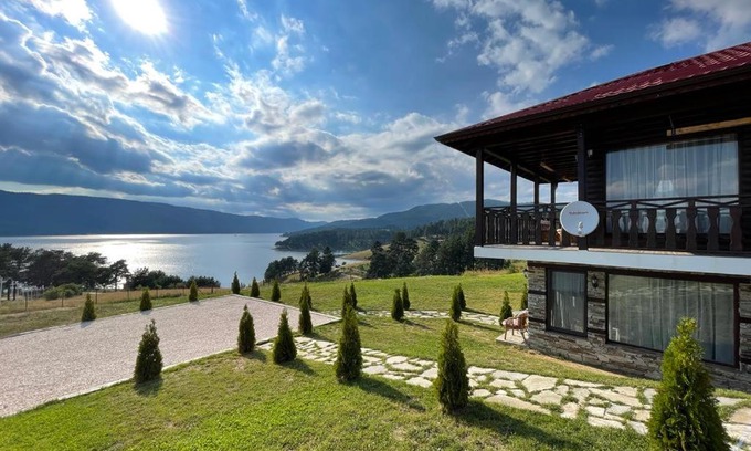 Dospat Villa | Discover Villa ART: Pet-Friendly Haven with 9.6 Rating