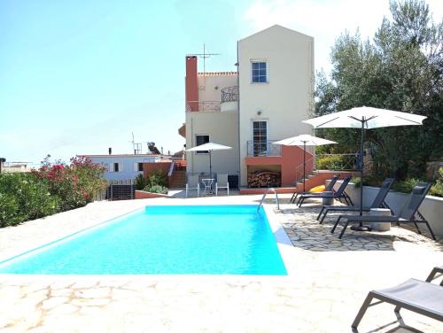 Kefalari Villa | Villa Artia: Oceanfront Escape with Private Pool & High Ratings